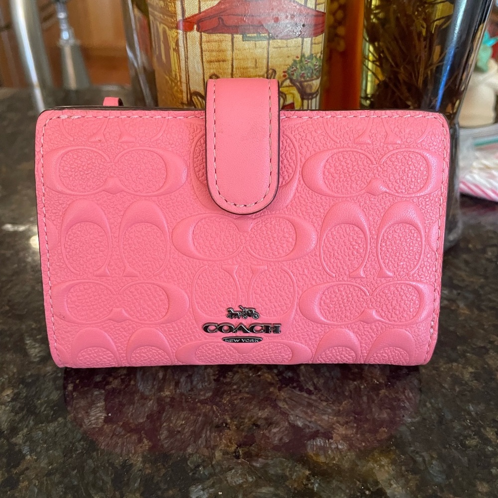 Coach Medium Corner Zip Wallet in pink signature leather